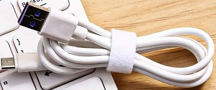 "New" Durable Data Wire Cable Organizer Strip 17