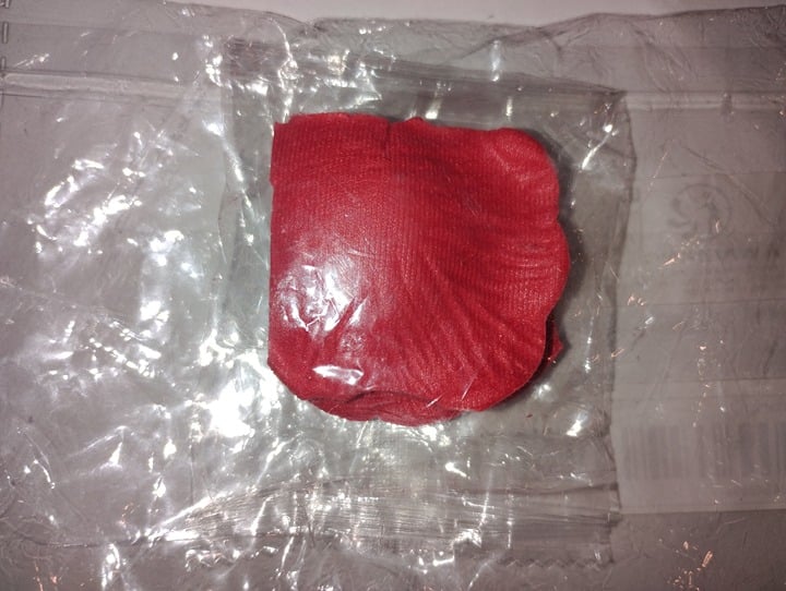 "New" 100Pcs Silk Rose Petals for Valentine's Day - 2" Faux Floral 14