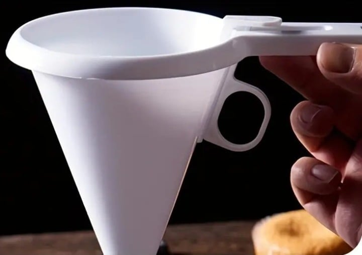 "New" Handheld Cream Funnel & Cake Chocolate Dispenser 20