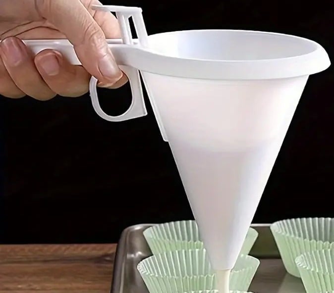 "New" Handheld Cream Funnel & Cake Chocolate Dispenser 20