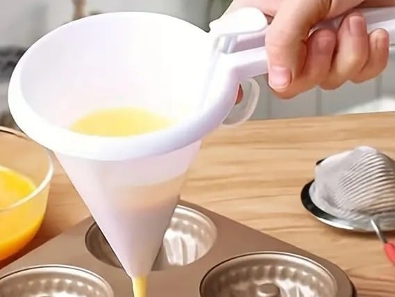 "New" Handheld Cream Funnel & Cake Chocolate Dispenser 20