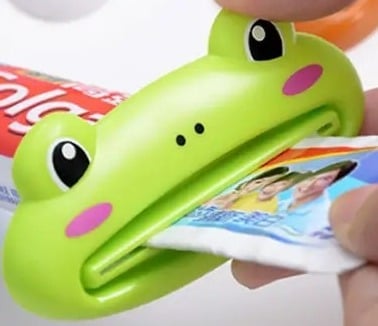 "New" 5 Pc Green Froggy Face Cartoon Toothpaste Squeezer 16