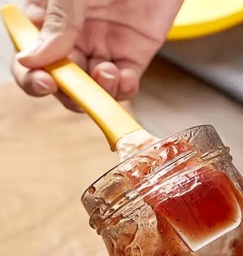 "New "Non-stick Icing Scraper - Multipurpose Kitchen Tool 17
