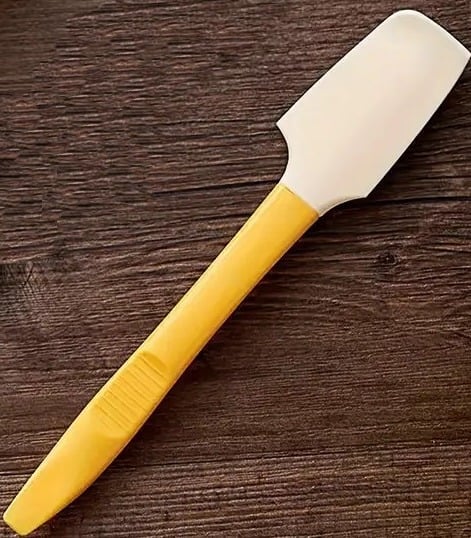 "New "Non-stick Icing Scraper - Multipurpose Kitchen Tool 17