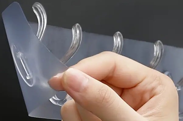 "New" Transparent Adhesive Hook Rack with 6 Hooks 18