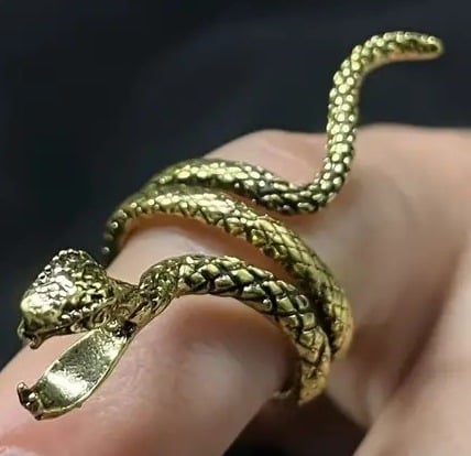 "New" Unique Retro Curved Long Snake Shape Ring 16