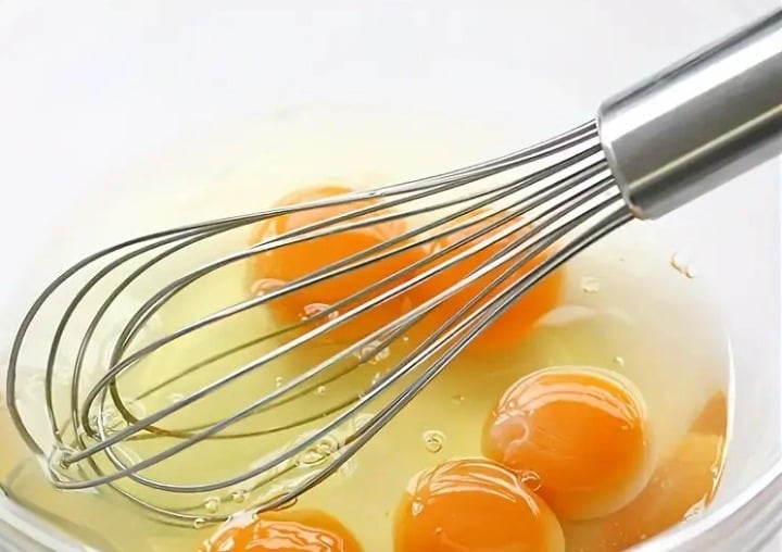 "New" Stainless Steel Whisk - Multipurpose Kitchen Hand Whisk 17