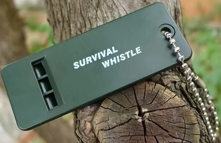 "New" Mini Fishing Kit and High-Decibel Survival Whistle Kit 20