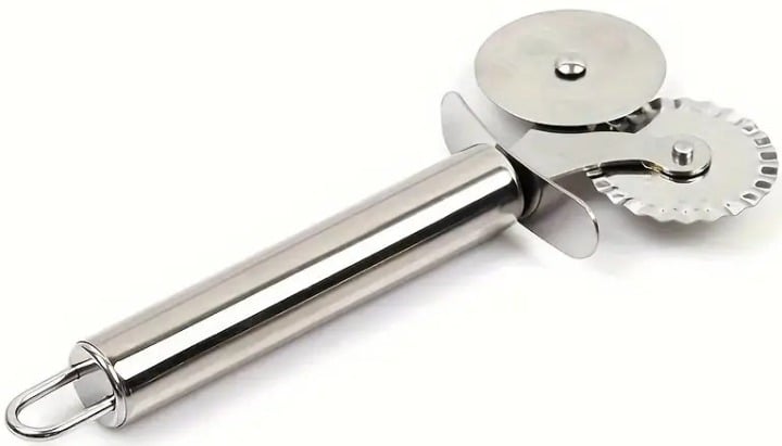 "New" Dual-Wheel Stainless Steel Pizza Cutter w/Decorative Crimped Edge       20