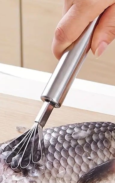 "New" Multi-Purpose Stainless Steel Sawtooth Grater Kitchen Tool           16