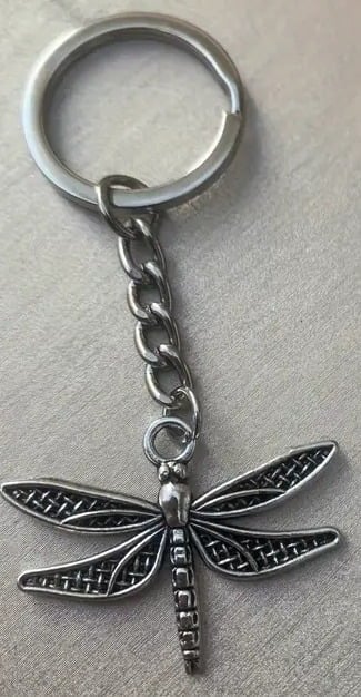 "New" Vintage Dragonfly Pendant Key Ring/Keychain                            17