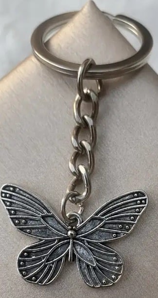 "New" Vintage Butterfly Pendant Keychain                                      17