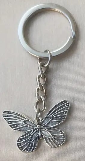 "New" Vintage Butterfly Pendant Keychain                                      17