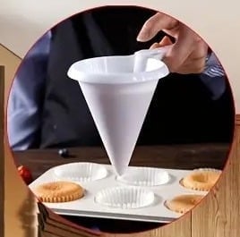 "New" Handheld Cream Funnel &amp; Cake Chocolate Dispenser                        20