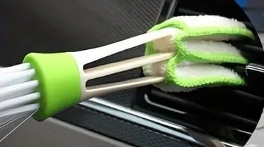 "New" Mini Car Vent/Home Blind Cleaner Brush Duster                           13