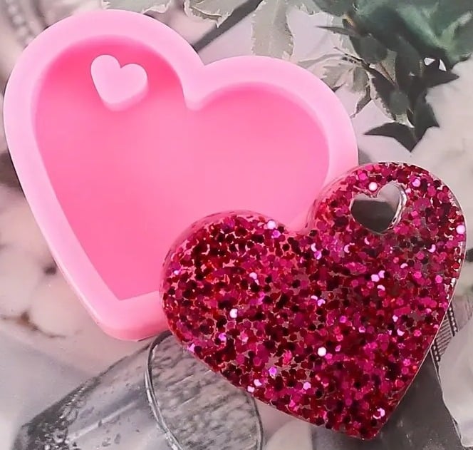 "New" 3 Pcs Heart-Shaped Silicone Pendant Mold                                14