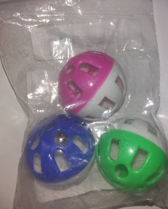 "New" Colorful Pet Toy Balls for Cats and Dogs - 3 Pcs Set                    17
