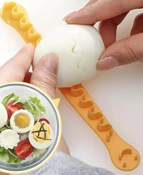 "New" 2 Pcs Egg Slicers - Manual Plastic Fancy Egg Cutter                     16