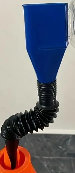 "New" Portable Refueling Funnel with Telescopic Hose         19