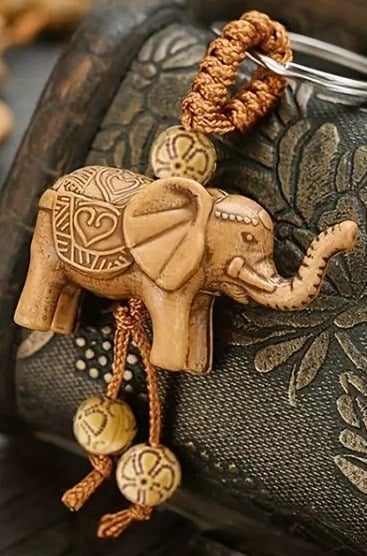 "New" Cute Carved Animal Keychain                                             20