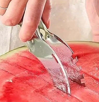 "New" Reusable Watermelon Slicer/Cutter/Divider                               16